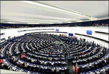 Parlamentet godkjenner ny EU-kommisjon og erklærer europeisk klimakrise