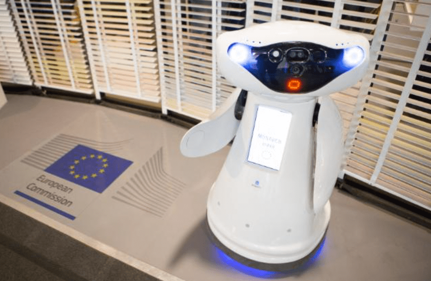 EU strammer grepet om robotene
